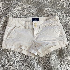 White American Eagle shorts